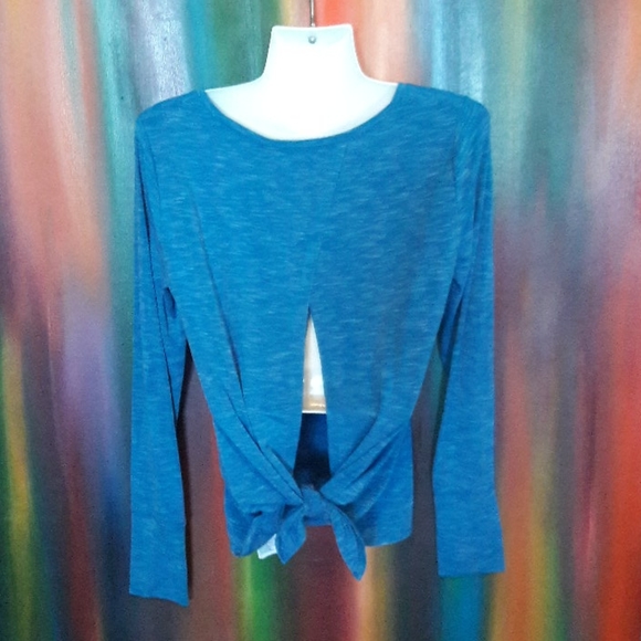 Gapfit Breathe Pullover Top - Picture 5 of 7